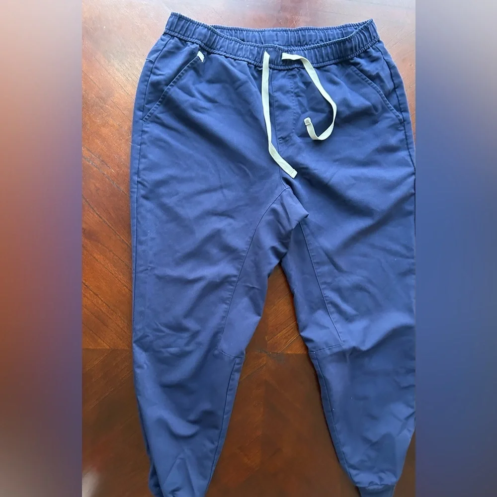 Figs sleek comfortable